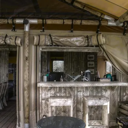 Penzion Domaine Des Z'ailes Saint-Florent-des-Bois