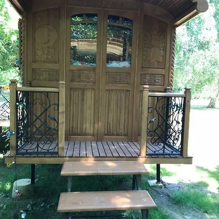 Domaine Des Z'ailes Penzion Saint-Florent-des-Bois