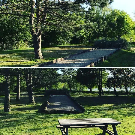 Domaine Des Z'ailes Penzion Saint-Florent-des-Bois